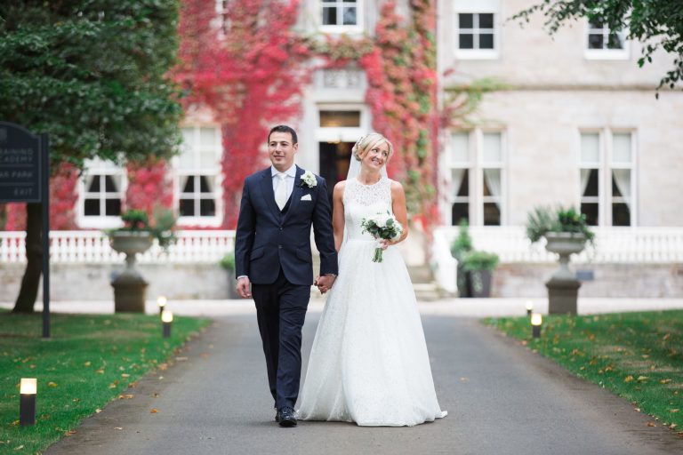 An Elegant wedding at Carlowrie Castle in Edinburgh