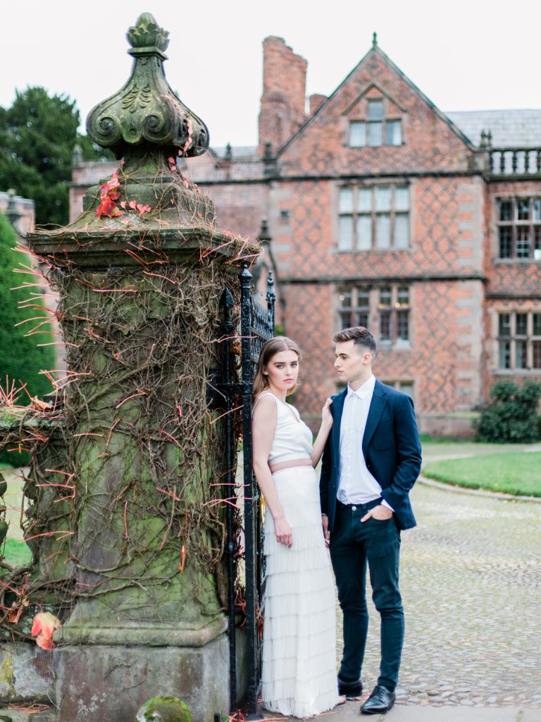 Laid back luxe styled shoot at Dorfold Hall by Cheshire Wedding Photographer Jade Osborne Photography.