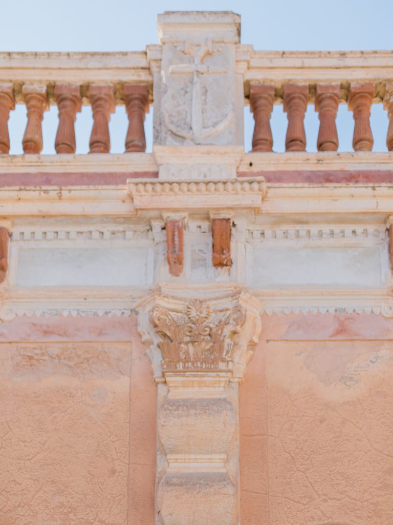 Oikoia in Santorini for an editorial wedding shoot