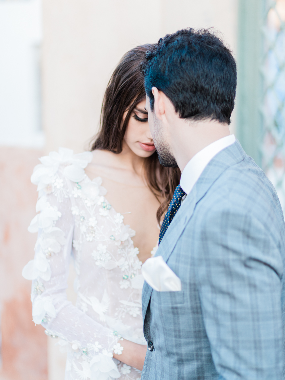 Couple photography for Santorini wedding in Oia