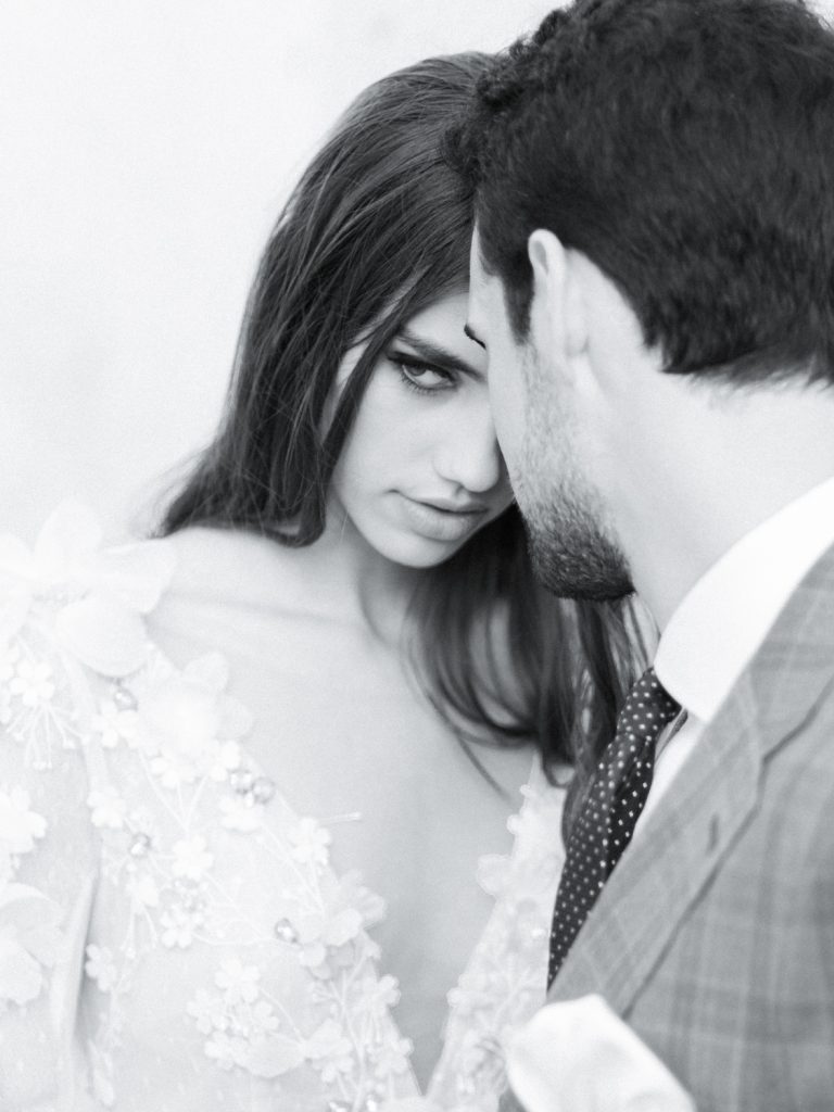 Couple photography for Santorini wedding in Oia