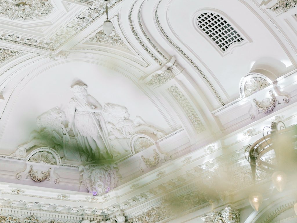The Corinthian Club ceiling in Glasgow